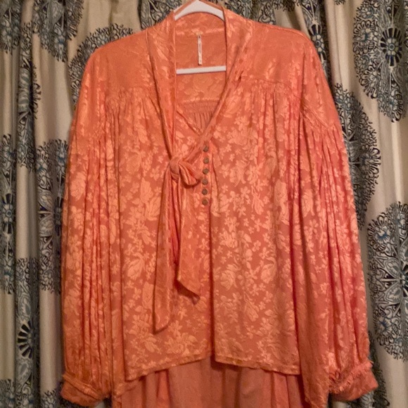 New without tags Free People Top - Picture 2 of 3